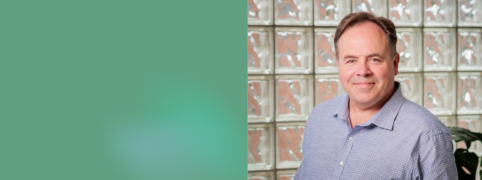 A photo of Rob Kristofferson on the right.